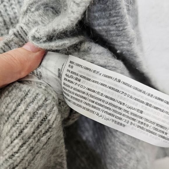 Abercrombie & Fitch Grey Button Front Ribbed Sweater Small - Picture 4 of 12